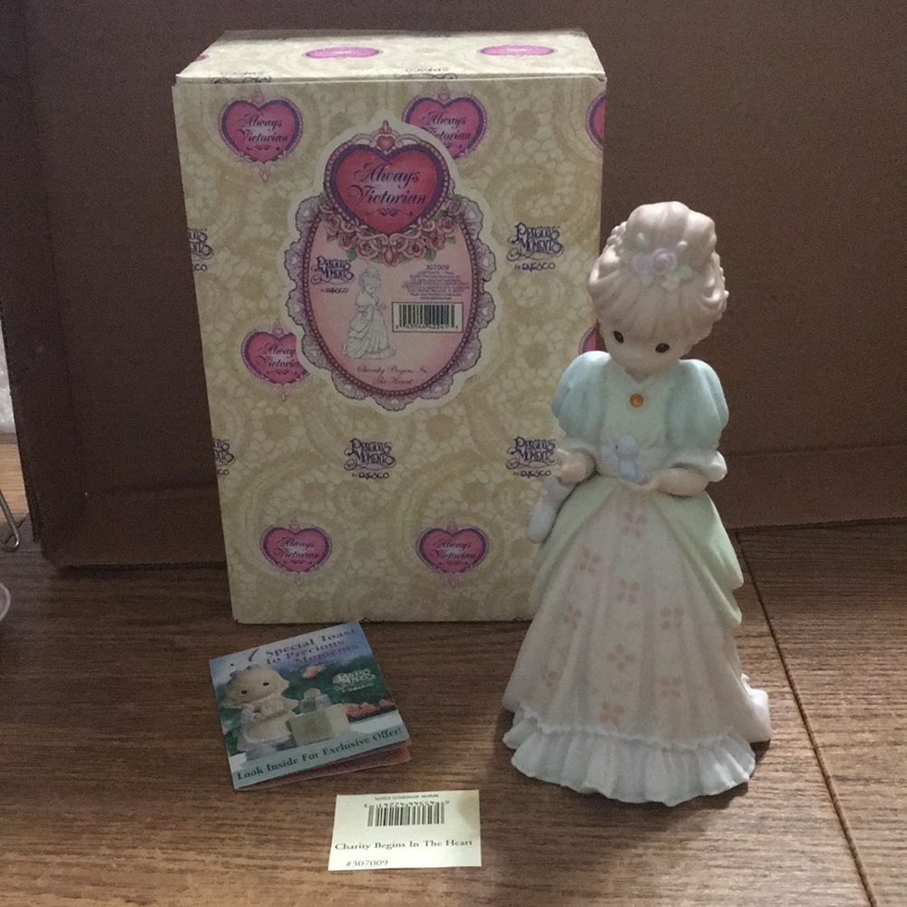 Vtg Precious Moments Always Victorian figure
